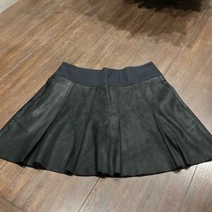 Vince 100% goat leather skirt size 0